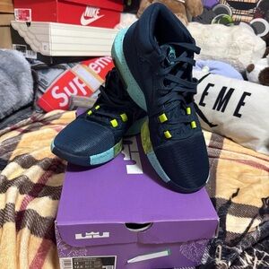 LeBron Navy and Teal Basketball Shoes